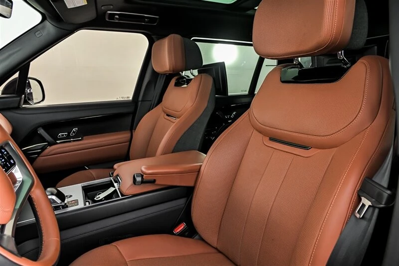 2024 Land Rover Range Rover L460 - Image 18 of 29