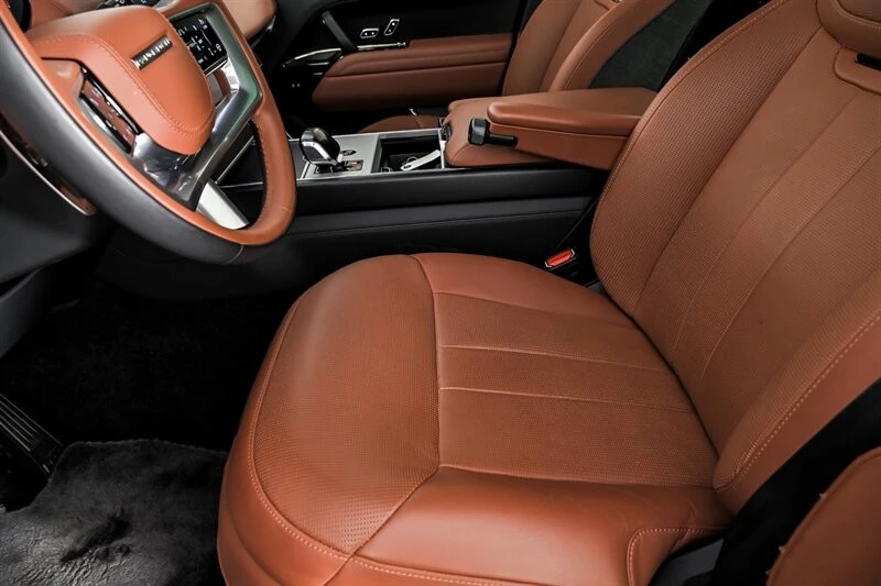 2024 Land Rover Range Rover L460 - Image 17 of 29