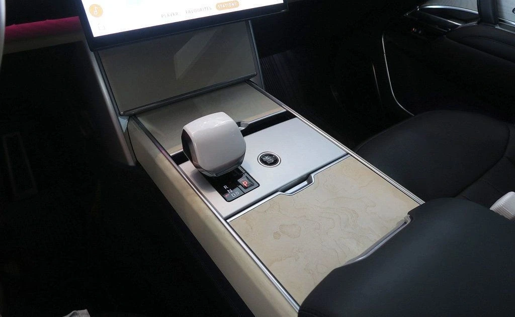 2024 Land Rover Range Rover L460 - Image 21 of 21