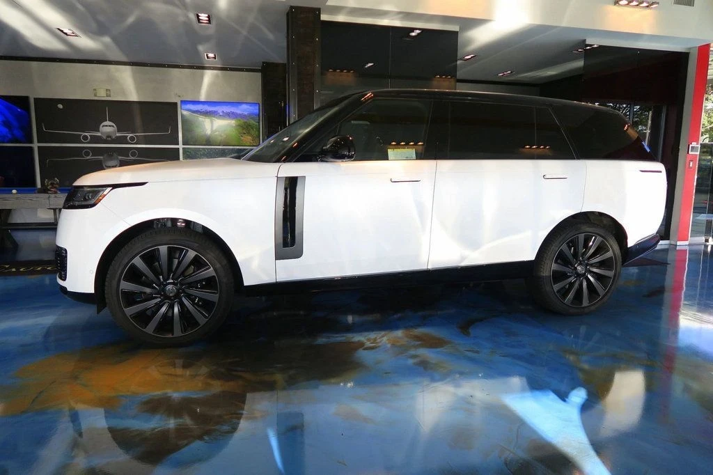 2024 Land Rover Range Rover L460 - Image 11 of 21