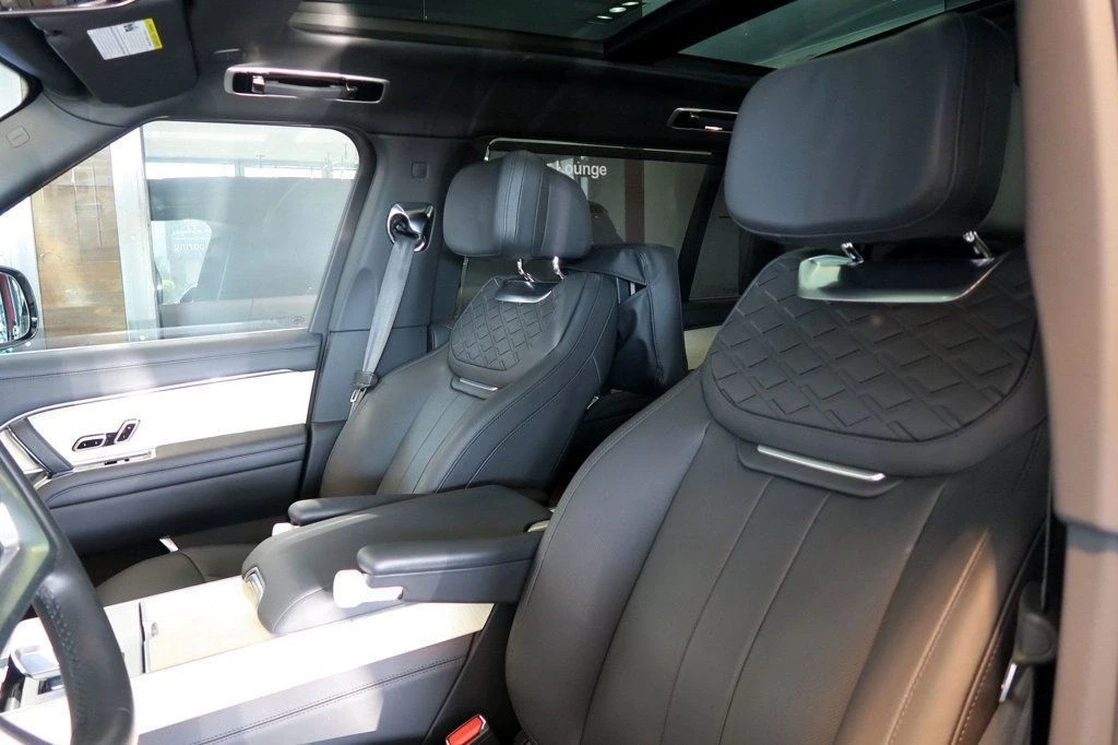 2024 Land Rover Range Rover L460 - Image 15 of 21