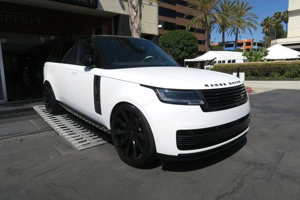 2024 Land Rover Range Rover L460 - Image 4 of 21