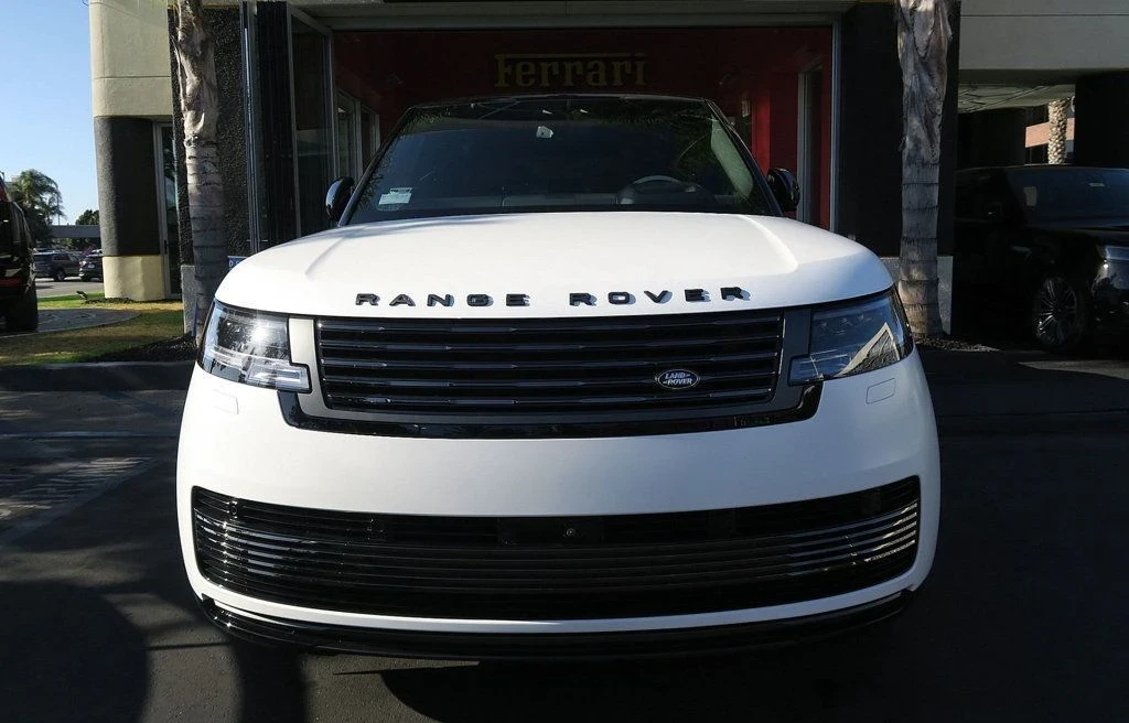 2024 Land Rover Range Rover L460 - Image 3 of 21