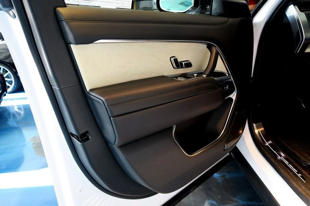 2024 Land Rover Range Rover L460 - Image 12 of 21