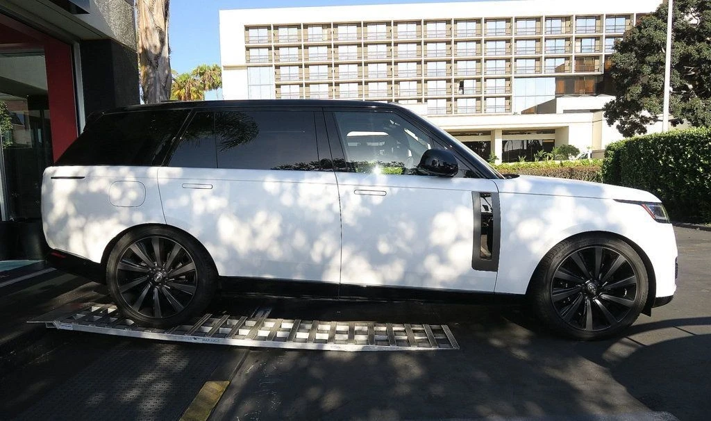 2024 Land Rover Range Rover L460 - Image 5 of 21