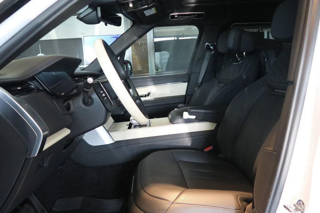 2024 Land Rover Range Rover L460 - Image 13 of 21