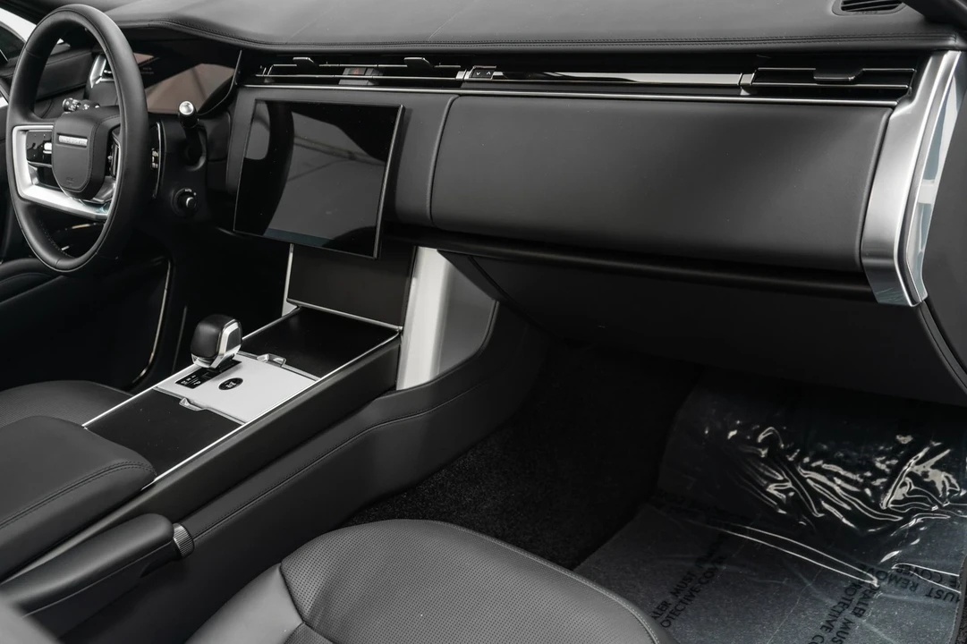2024 Land Rover Range Rover L460 - Image 14 of 21