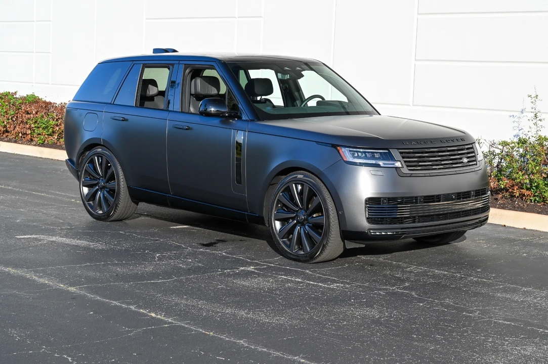 2024 Land Rover Range Rover L460 - Image 2 of 12