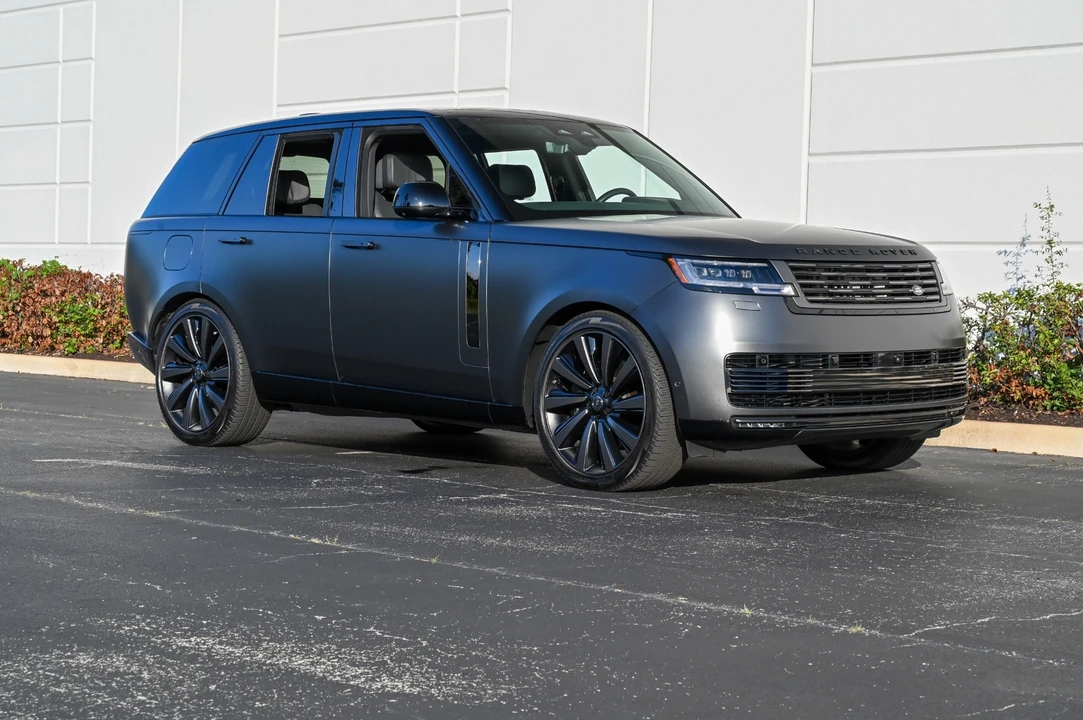 2024 Land Rover Range Rover L460 - Image 3 of 12