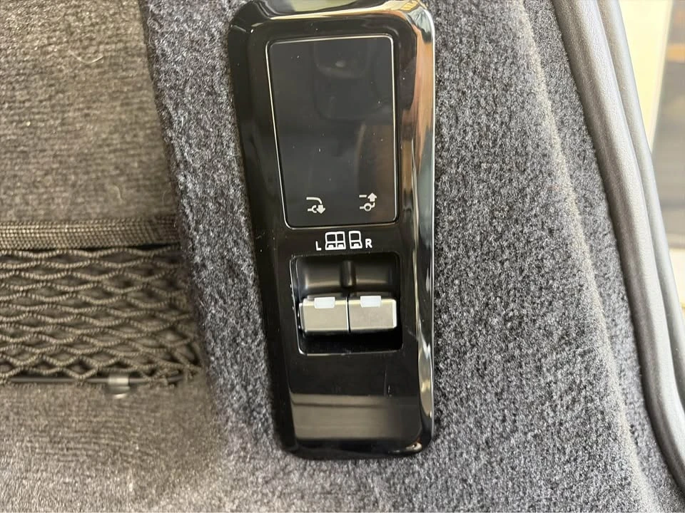 2024 Land Rover Range Rover L460 - Image 14 of 20