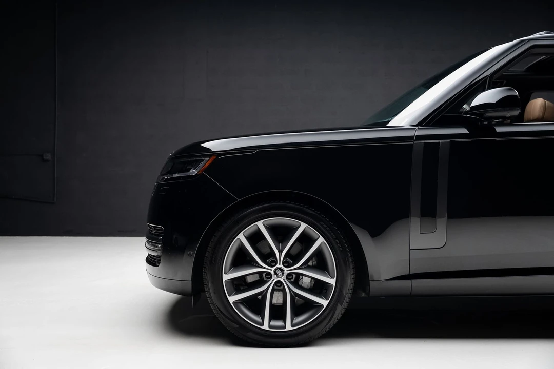 2024 Land Rover Range Rover L460 - Image 18 of 31