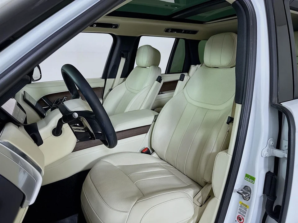 2024 Land Rover Range Rover L460 - Image 11 of 12