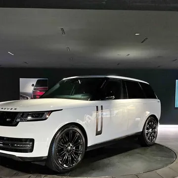 2024 Land Rover Range Rover SE