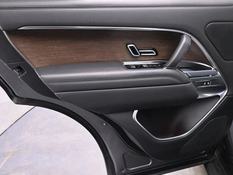 2024 Land Rover Range Rover L460 - Image 13 of 19