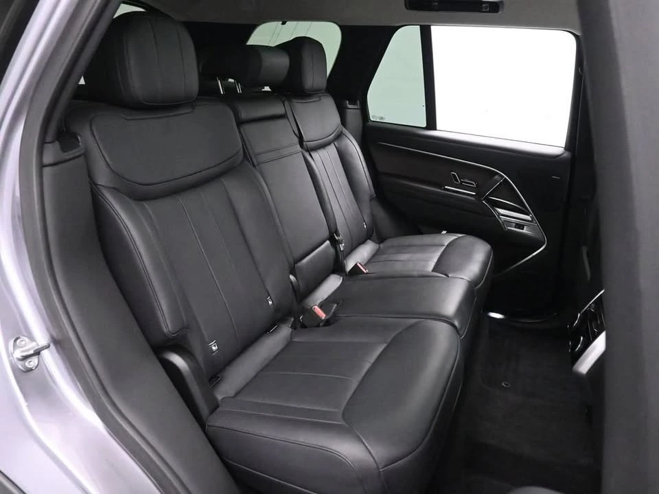 2024 Land Rover Range Rover L460 - Image 19 of 19