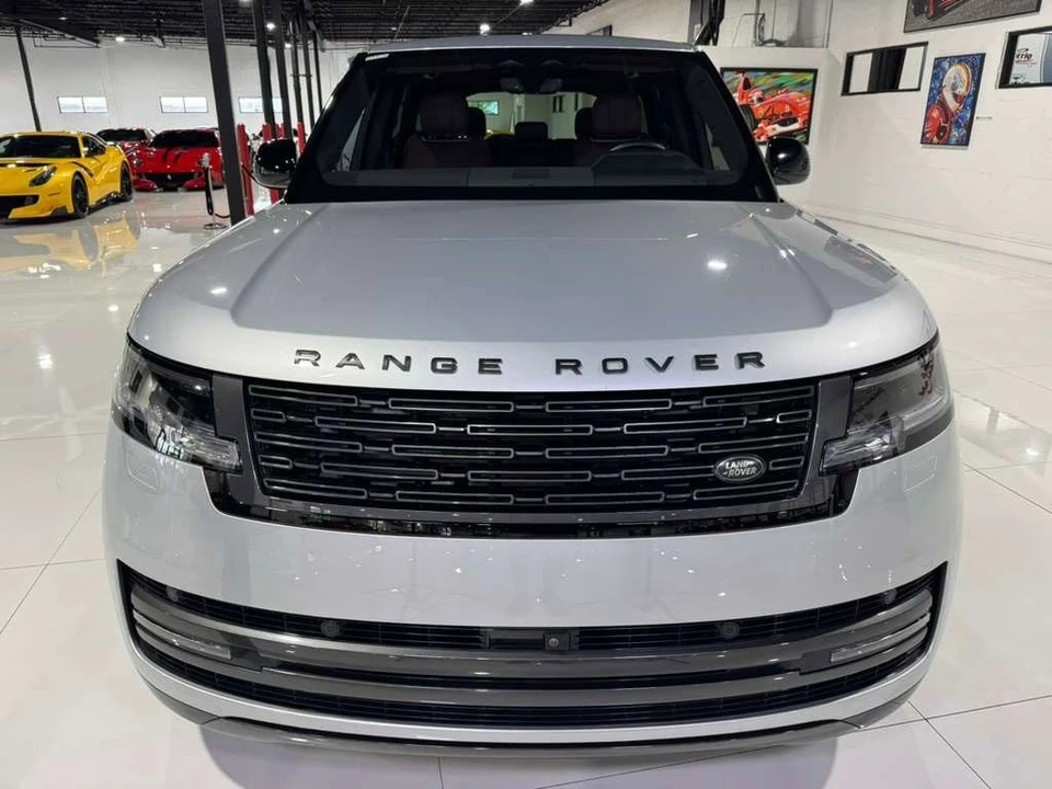 2024 Land Rover Range Rover L460 - Image 2 of 12