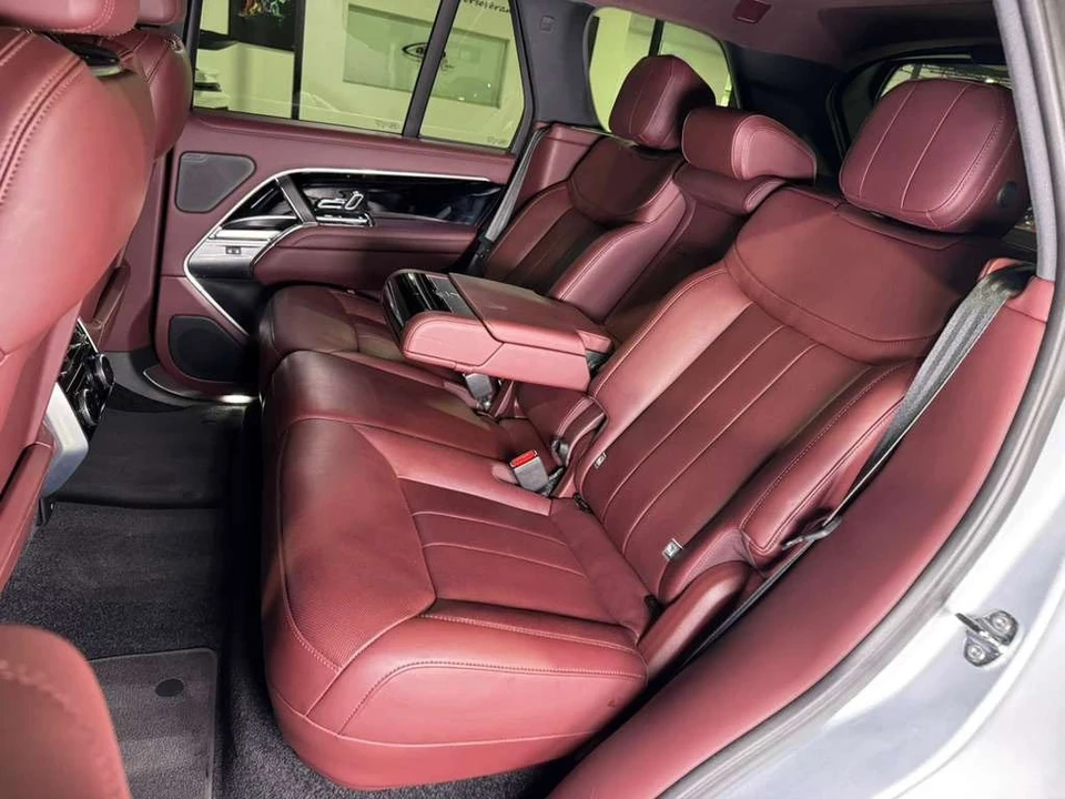 2024 Land Rover Range Rover L460 - Image 12 of 12