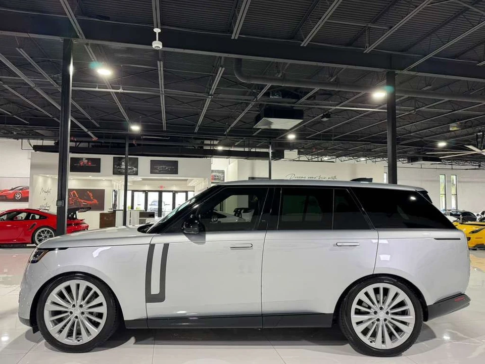 2024 Land Rover Range Rover L460 - Image 4 of 12