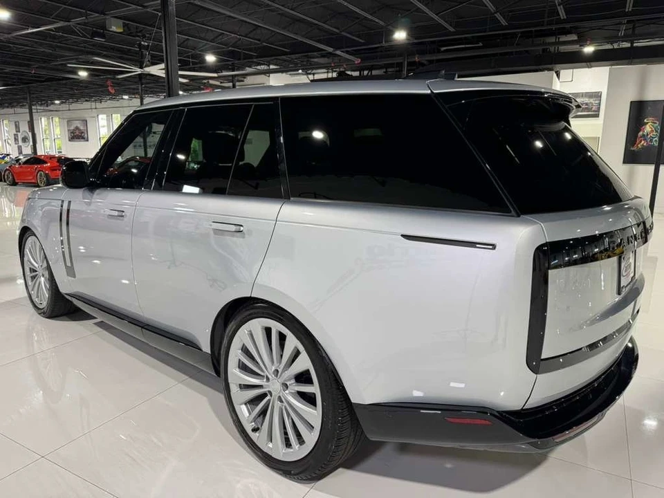 2024 Land Rover Range Rover L460 - Image 5 of 12