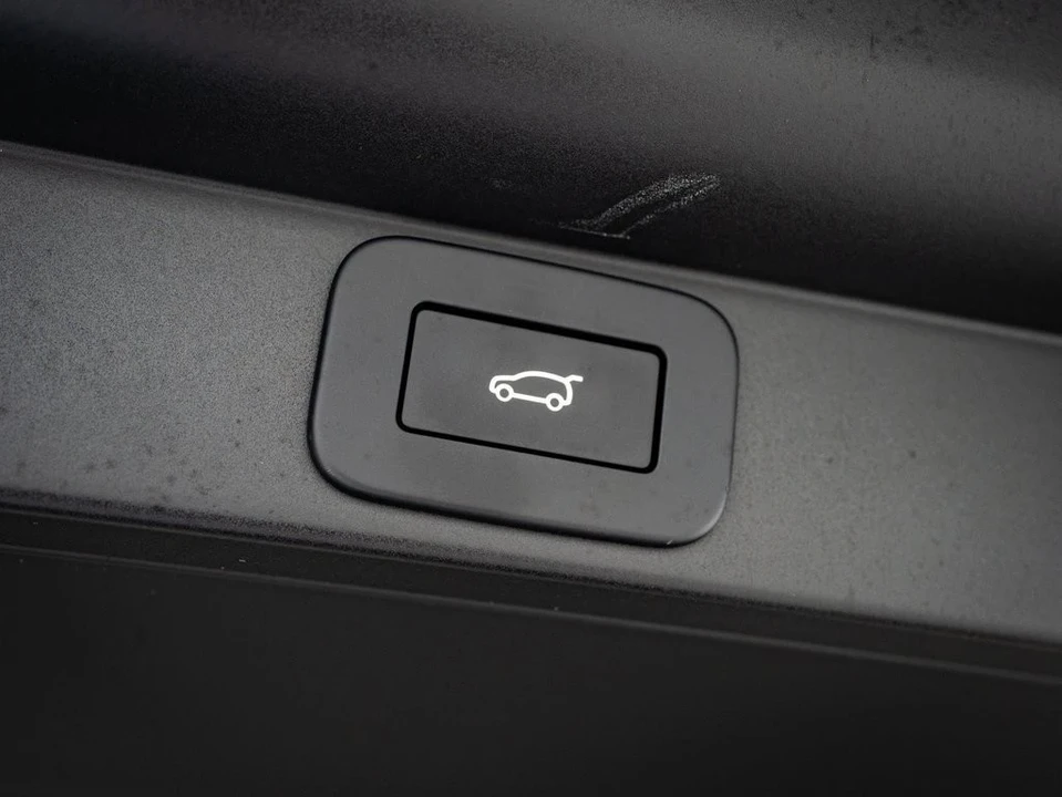 2024 Land Rover Range Rover L460 - Image 18 of 21