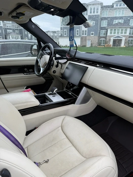 2024 Land Rover Range Rover L460 - Image 11 of 21