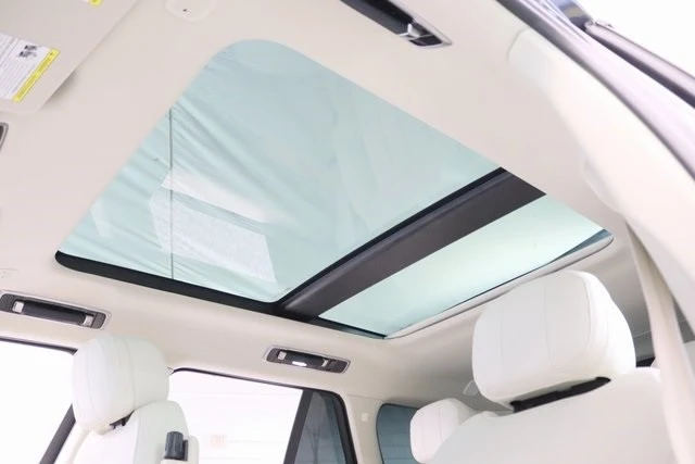 2024 Land Rover Range Rover L460 - Image 9 of 12