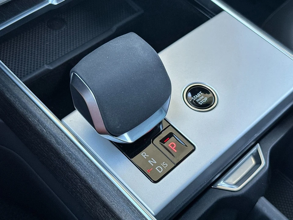 2024 Land Rover Range Rover L460 - Image 23 of 31