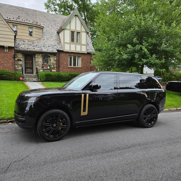2024 Land Rover Range Rover L460 - Image 2 of 31