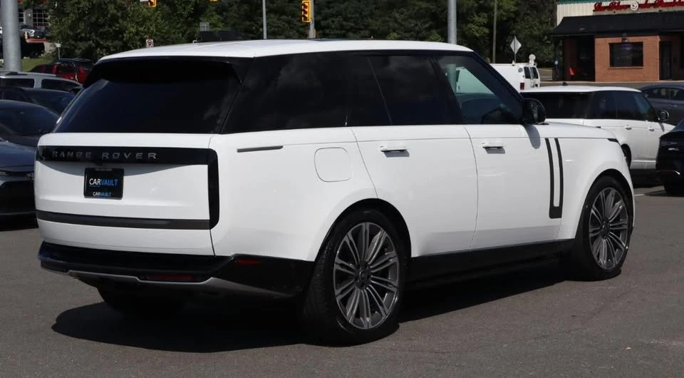 2024 Land Rover Range Rover L460 - Image 10 of 13