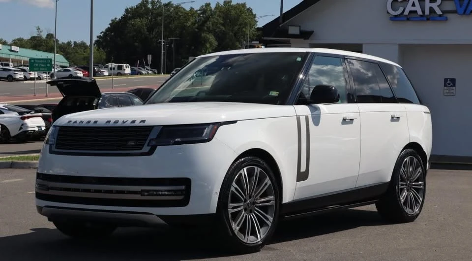 2024 Land Rover Range Rover L460 - Image 3 of 13