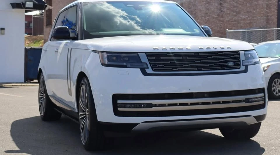 2024 Land Rover Range Rover L460 - Image 2 of 13