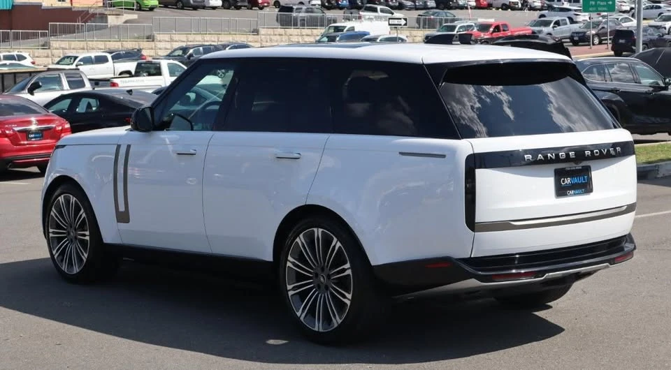 2024 Land Rover Range Rover L460 - Image 6 of 13