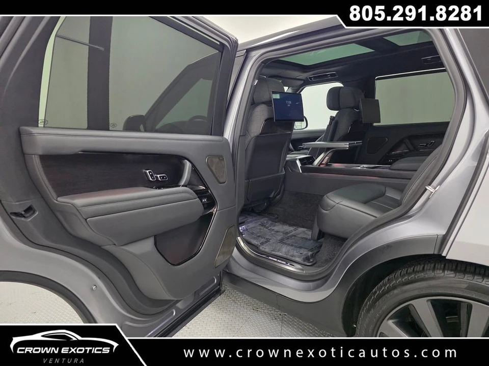 2024 Land Rover Range Rover L460 - Image 23 of 31