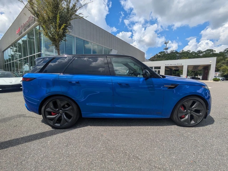 2024 Land Rover Range Rover Sport L461 - Image 2 of 31