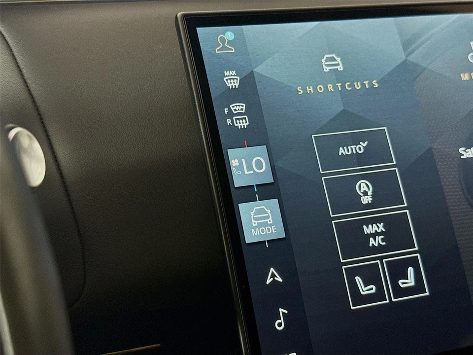 2024 Land Rover - Image 14 of 31