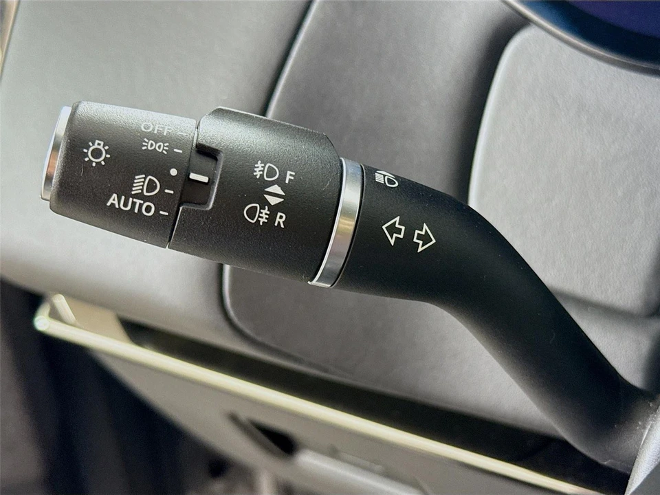 2024 Land Rover - Image 5 of 31