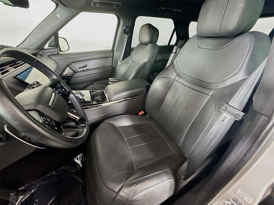 2024 Land Rover - Image 2 of 31