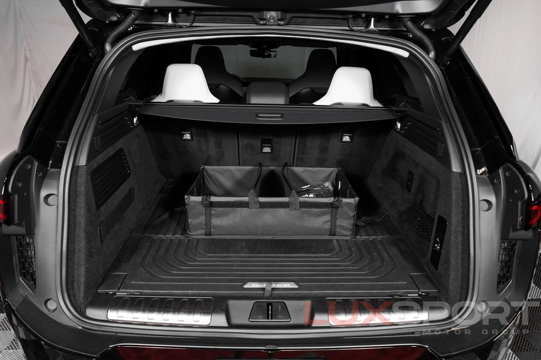 2024 Land Rover Range Rover Sport SV L461 - Image 31 of 31