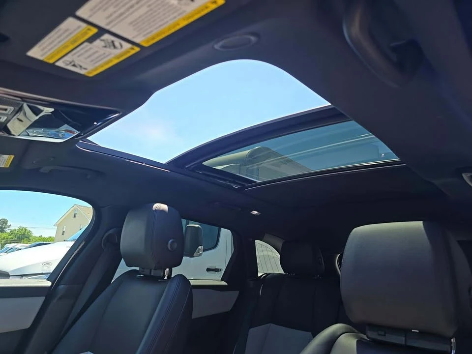 2024 Land Rover Range Rover Velar - Image 7 of 12