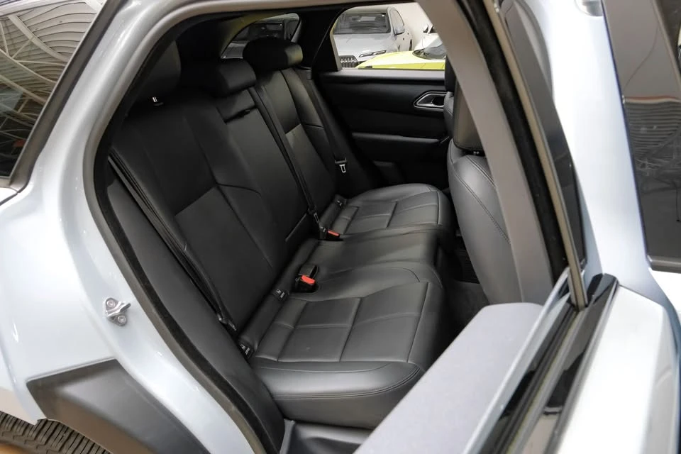 2024 Land Rover Range Rover Velar - Image 15 of 20