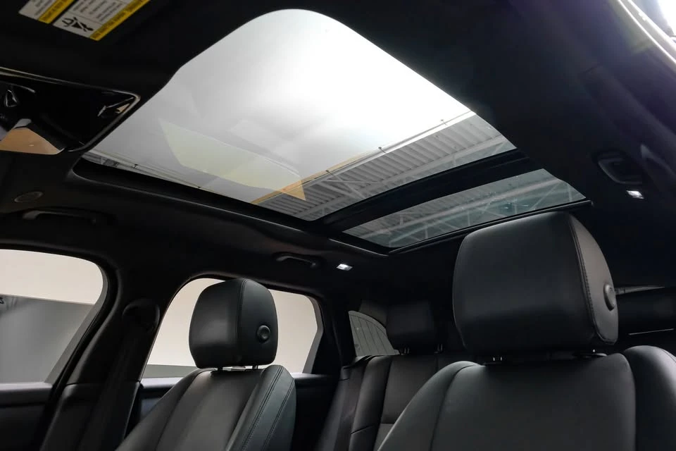2024 Land Rover Range Rover Velar - Image 18 of 20