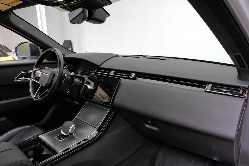 2024 Land Rover Range Rover Velar - Image 14 of 20