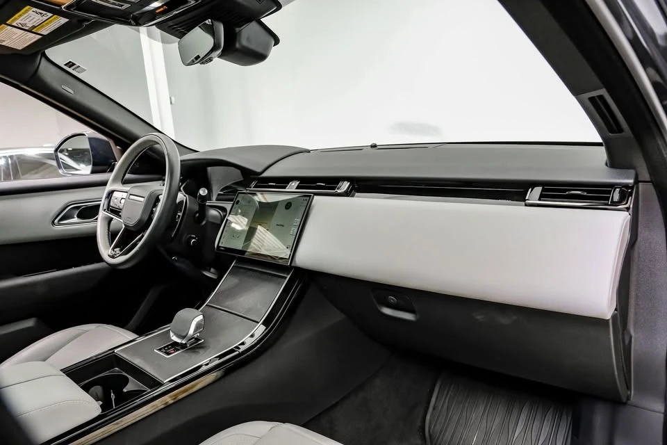 2024 Land Rover Range Rover Velar - Image 17 of 20