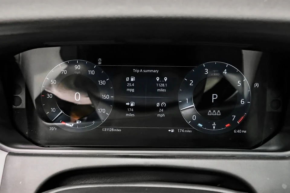 2024 Land Rover Range Rover Velar - Image 3 of 20