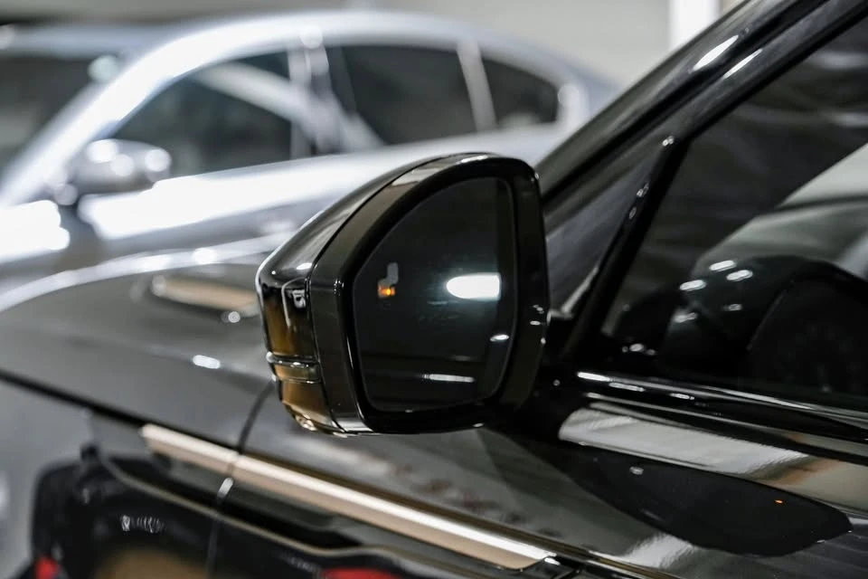 2024 Land Rover Range Rover Velar - Image 19 of 20