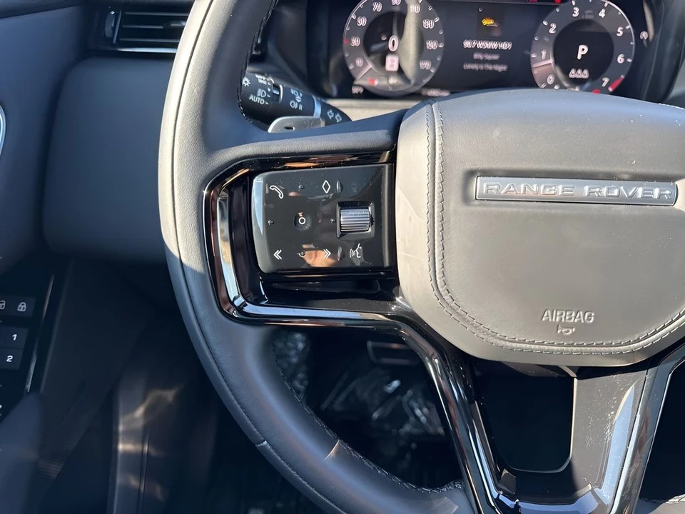 2024 Land Rover Range Rover Velar - Image 16 of 21