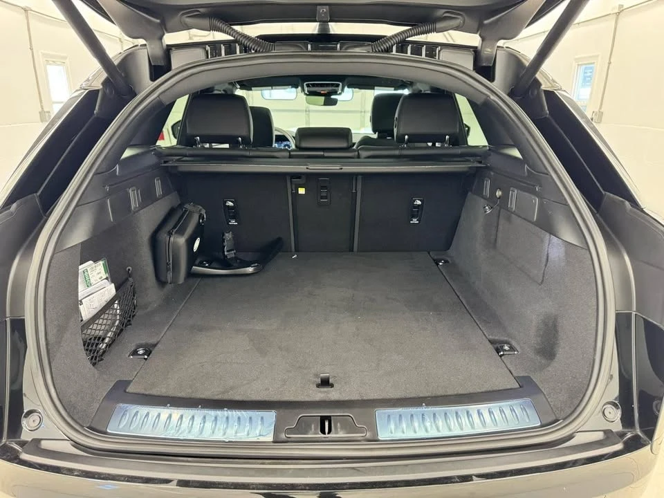 2024 Land Rover Range Rover Velar - Image 7 of 20
