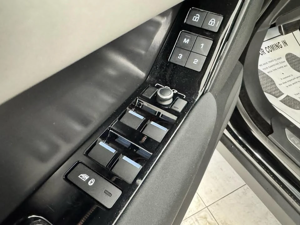 2024 Land Rover Range Rover Velar - Image 13 of 20