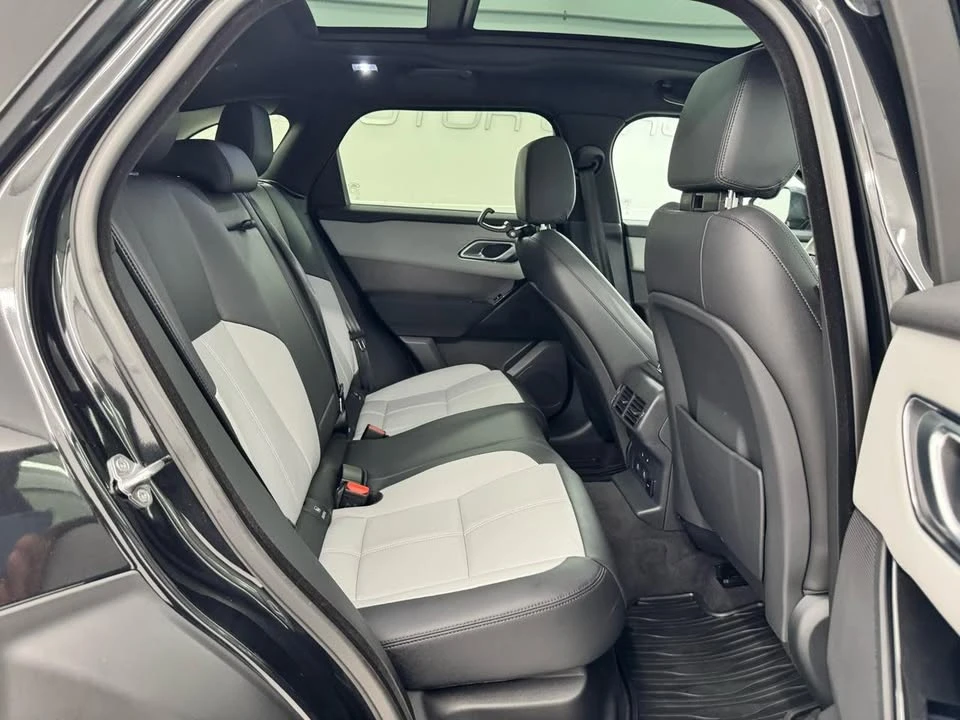 2024 Land Rover Range Rover Velar - Image 19 of 20