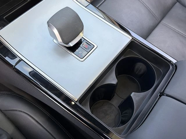 2024 Land Rover Range Rover Velar - Image 16 of 20